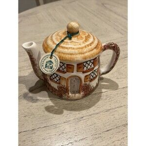 Vintage Meadow Crafts Devon England Hand Painted ~ Tea Pot 4.5” Tall x 6” Wide